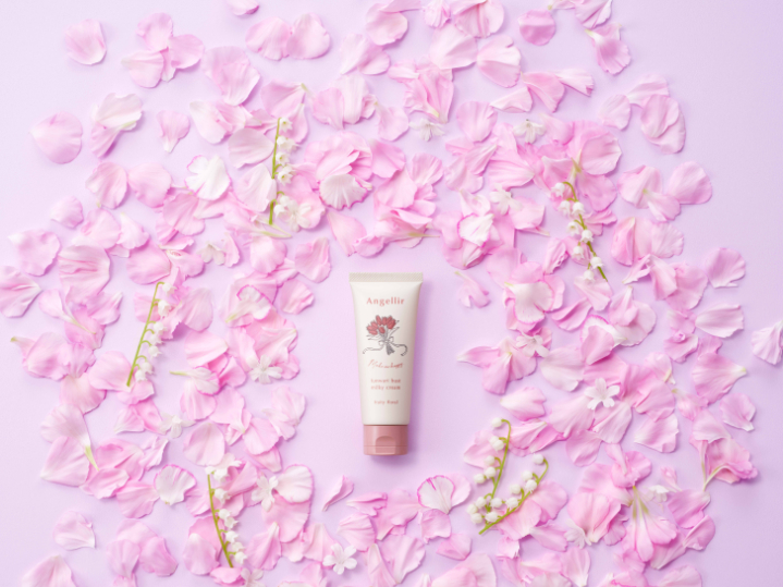 Angellir　ふんわりバストミルキークリーム